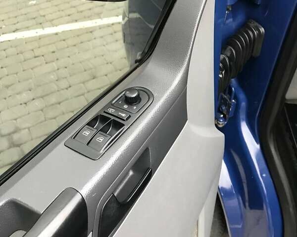 Синій Фольксваген Transporter, об'ємом двигуна 1.98 л та пробігом 312 тис. км за 10500 $, фото 21 на Automoto.ua