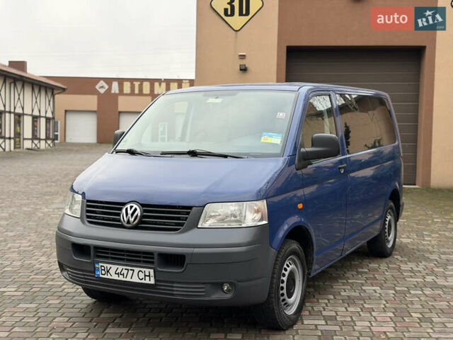 Синий Фольксваген Transporter, объемом двигателя 1.9 л и пробегом 400 тыс. км за 8800 $, фото 5 на Automoto.ua