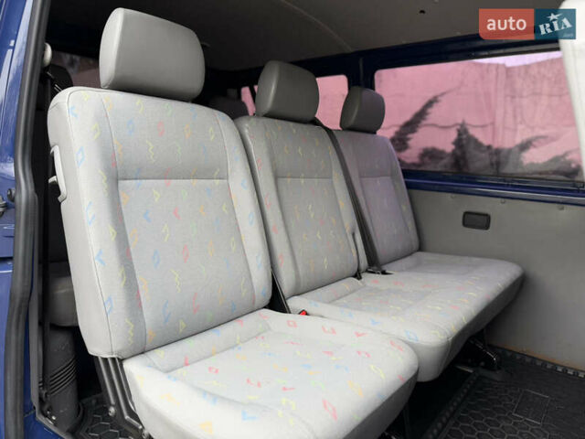Синий Фольксваген Transporter, объемом двигателя 1.9 л и пробегом 400 тыс. км за 8800 $, фото 68 на Automoto.ua
