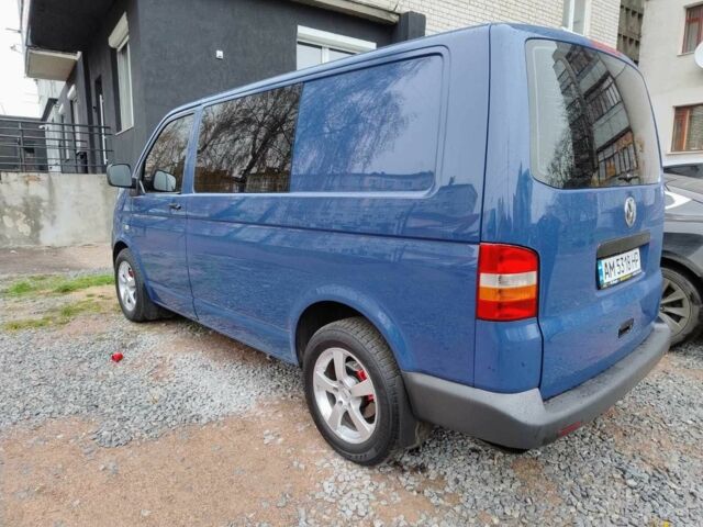 Синий Фольксваген Transporter, объемом двигателя 2.5 л и пробегом 300 тыс. км за 6400 $, фото 1 на Automoto.ua