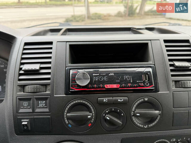 Синий Фольксваген Transporter, объемом двигателя 1.9 л и пробегом 400 тыс. км за 8800 $, фото 45 на Automoto.ua