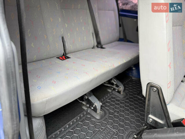 Синий Фольксваген Transporter, объемом двигателя 1.9 л и пробегом 400 тыс. км за 8800 $, фото 63 на Automoto.ua