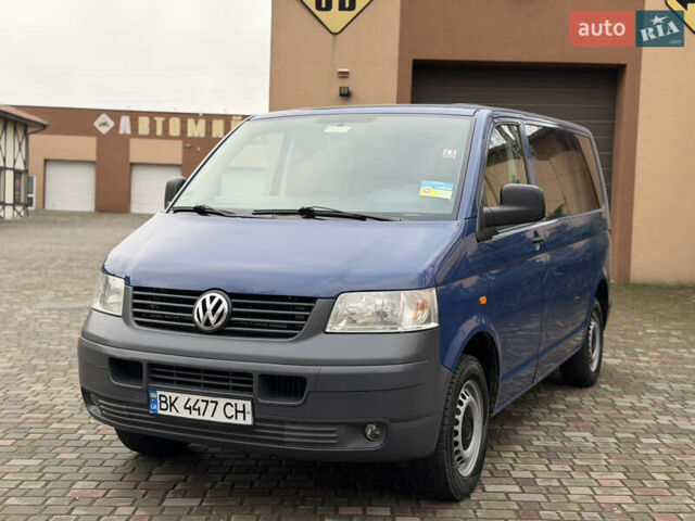 Синий Фольксваген Transporter, объемом двигателя 1.9 л и пробегом 400 тыс. км за 8800 $, фото 8 на Automoto.ua