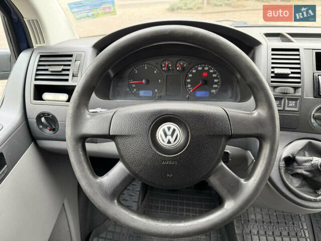 Синий Фольксваген Transporter, объемом двигателя 1.9 л и пробегом 400 тыс. км за 8800 $, фото 44 на Automoto.ua