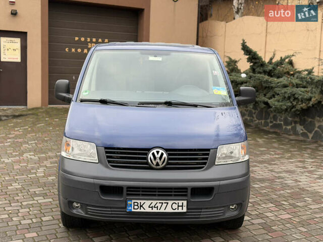 Синий Фольксваген Transporter, объемом двигателя 1.9 л и пробегом 400 тыс. км за 8800 $, фото 9 на Automoto.ua