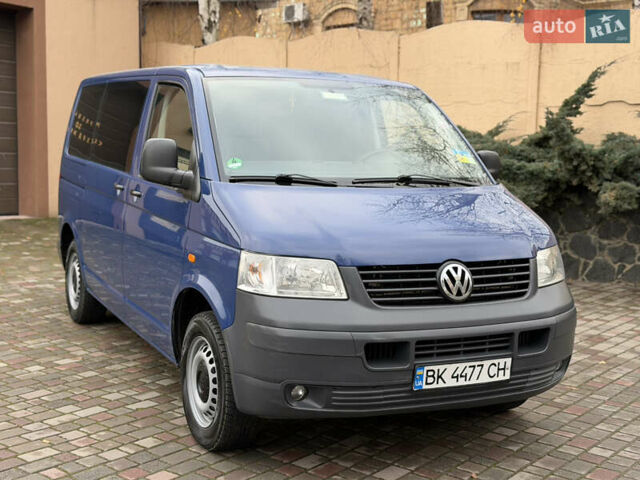 Синий Фольксваген Transporter, объемом двигателя 1.9 л и пробегом 400 тыс. км за 8800 $, фото 3 на Automoto.ua