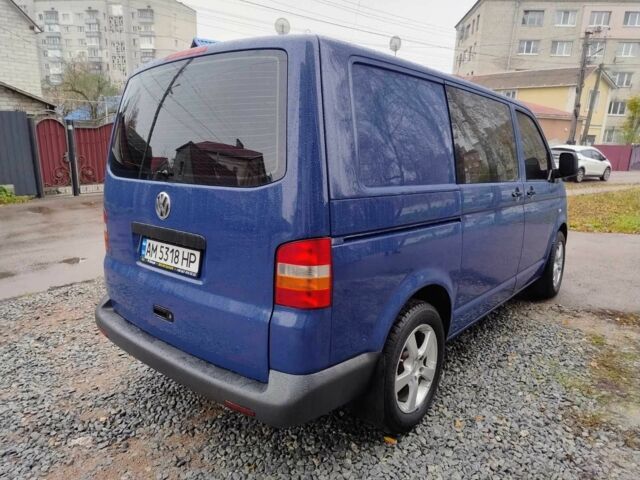 Синий Фольксваген Transporter, объемом двигателя 2.5 л и пробегом 300 тыс. км за 6400 $, фото 2 на Automoto.ua