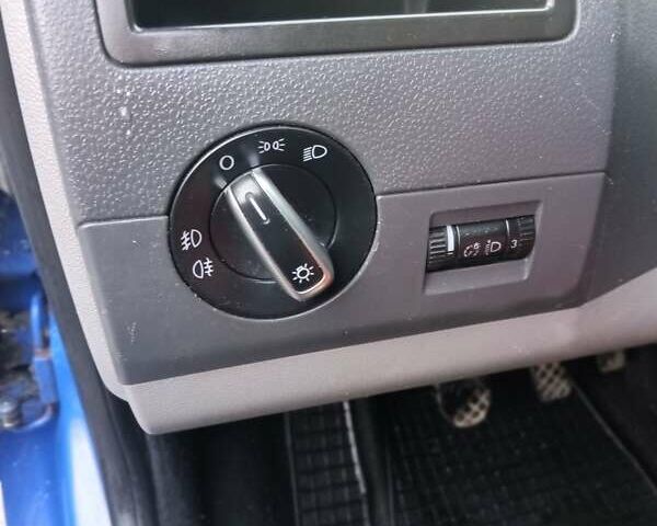 Синий Фольксваген Transporter, объемом двигателя 1.9 л и пробегом 320 тыс. км за 7900 $, фото 7 на Automoto.ua