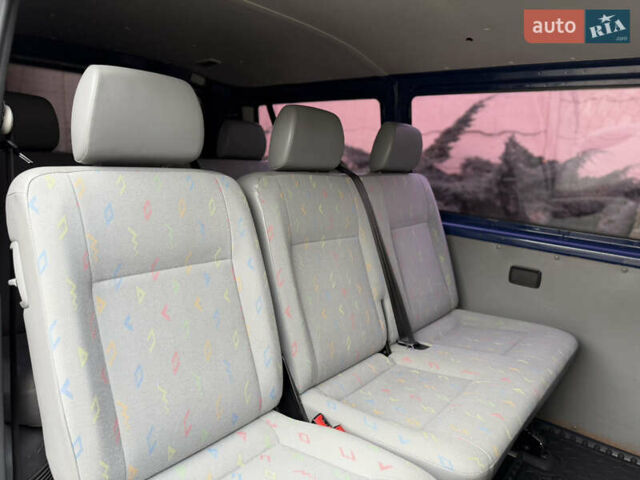 Синий Фольксваген Transporter, объемом двигателя 1.9 л и пробегом 400 тыс. км за 8800 $, фото 67 на Automoto.ua