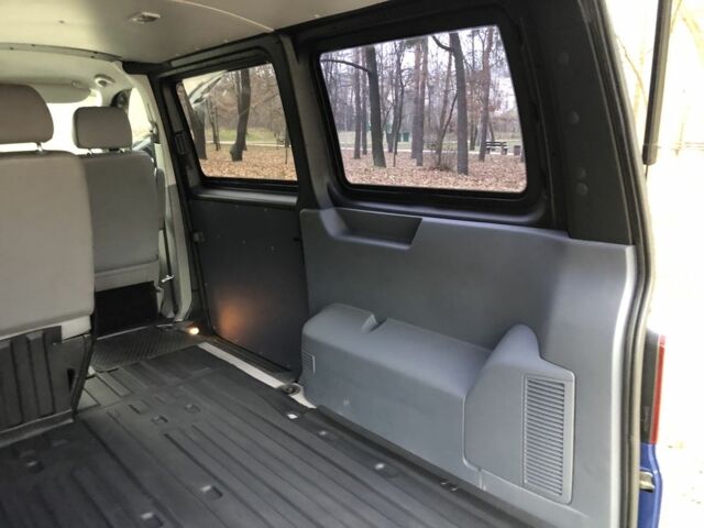 Синий Фольксваген Transporter, объемом двигателя 2.5 л и пробегом 327 тыс. км за 9900 $, фото 16 на Automoto.ua