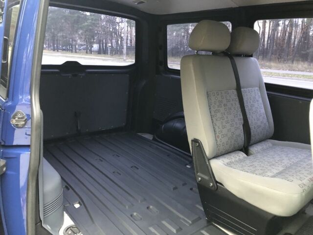 Синий Фольксваген Transporter, объемом двигателя 2.5 л и пробегом 327 тыс. км за 9900 $, фото 12 на Automoto.ua