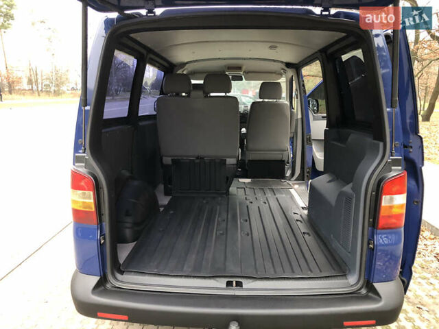 Синий Фольксваген Transporter, объемом двигателя 2.5 л и пробегом 327 тыс. км за 9900 $, фото 15 на Automoto.ua