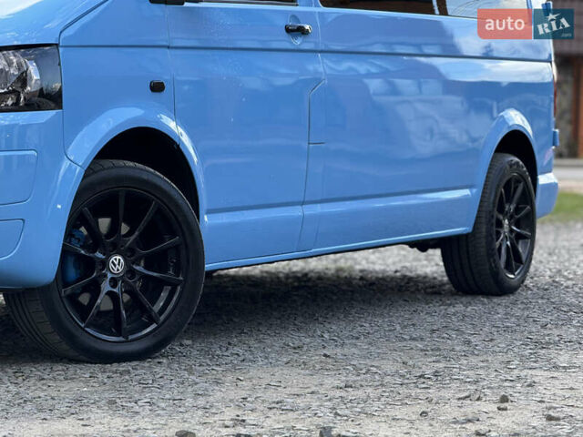 Синій Фольксваген Transporter, об'ємом двигуна 2.5 л та пробігом 250 тис. км за 13888 $, фото 1 на Automoto.ua