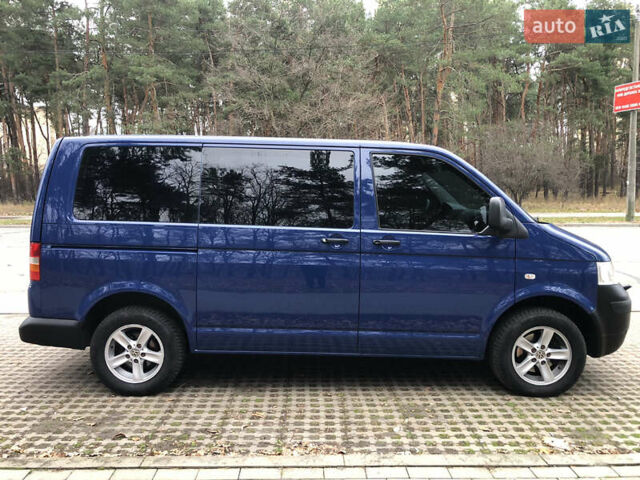 Синий Фольксваген Transporter, объемом двигателя 2.5 л и пробегом 327 тыс. км за 9900 $, фото 5 на Automoto.ua
