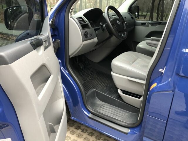 Синий Фольксваген Transporter, объемом двигателя 2.5 л и пробегом 327 тыс. км за 9900 $, фото 7 на Automoto.ua