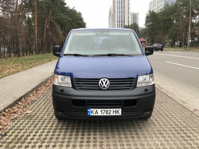 Синий Фольксваген Transporter, объемом двигателя 2.5 л и пробегом 327 тыс. км за 9900 $, фото 1 на Automoto.ua