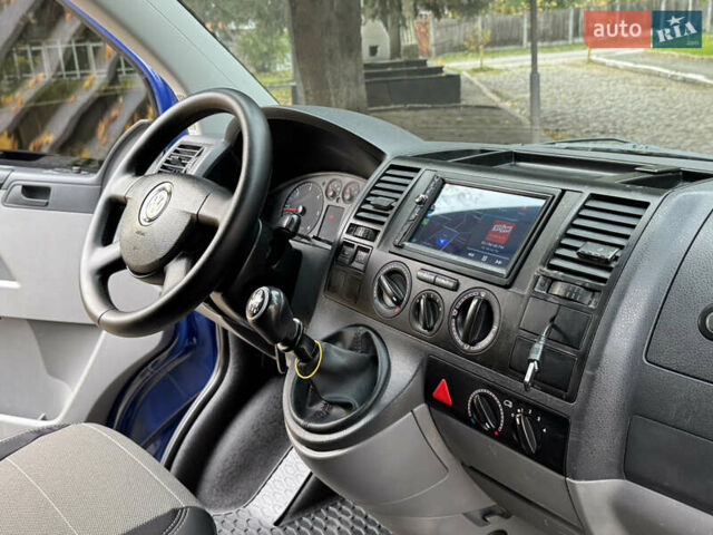 Синий Фольксваген Transporter, объемом двигателя 2.5 л и пробегом 263 тыс. км за 10500 $, фото 38 на Automoto.ua