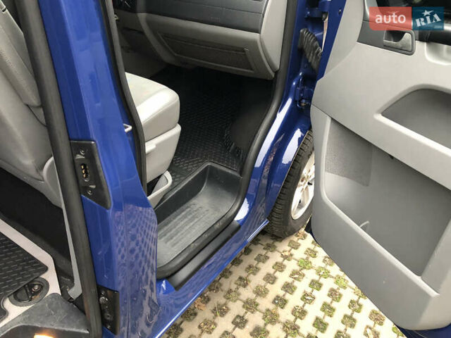 Синий Фольксваген Transporter, объемом двигателя 2.5 л и пробегом 327 тыс. км за 9900 $, фото 30 на Automoto.ua