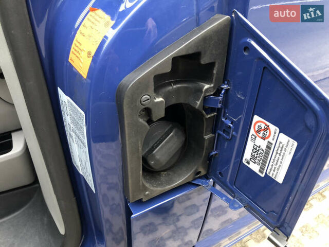 Синий Фольксваген Transporter, объемом двигателя 2.5 л и пробегом 327 тыс. км за 9900 $, фото 44 на Automoto.ua