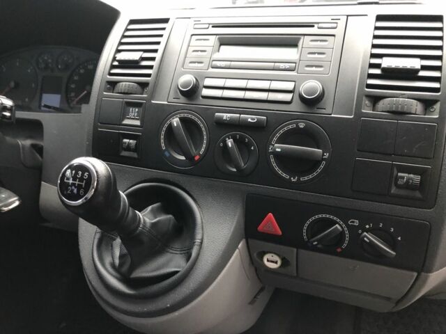 Синий Фольксваген Transporter, объемом двигателя 2.5 л и пробегом 327 тыс. км за 9900 $, фото 20 на Automoto.ua