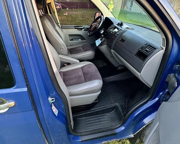 Синий Фольксваген Transporter, объемом двигателя 2.5 л и пробегом 425 тыс. км за 9000 $, фото 6 на Automoto.ua