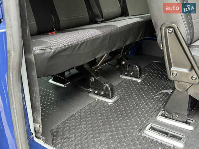 Синий Фольксваген Transporter, объемом двигателя 2.5 л и пробегом 263 тыс. км за 10500 $, фото 49 на Automoto.ua