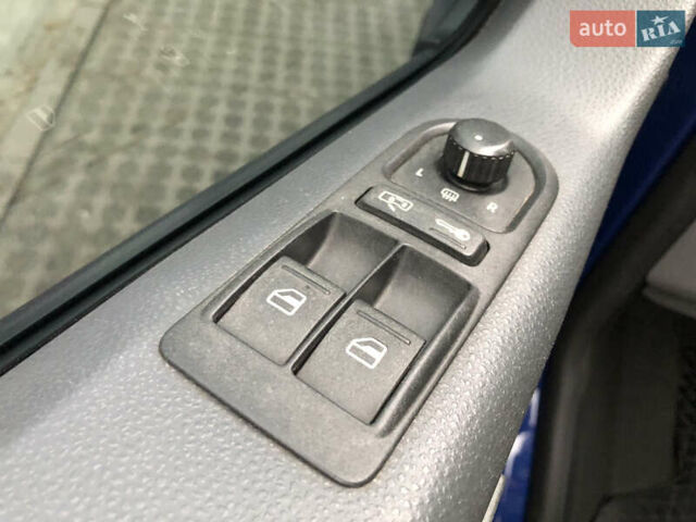 Синий Фольксваген Transporter, объемом двигателя 2.5 л и пробегом 327 тыс. км за 9900 $, фото 26 на Automoto.ua