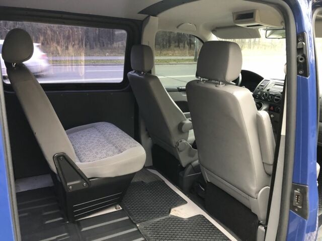 Синий Фольксваген Transporter, объемом двигателя 2.5 л и пробегом 327 тыс. км за 9900 $, фото 14 на Automoto.ua