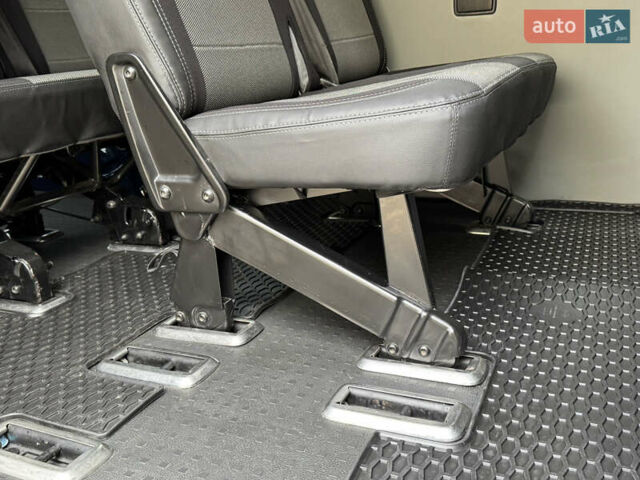 Синий Фольксваген Transporter, объемом двигателя 2.5 л и пробегом 263 тыс. км за 10500 $, фото 50 на Automoto.ua