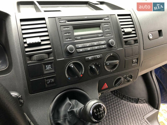 Синий Фольксваген Transporter, объемом двигателя 2.5 л и пробегом 327 тыс. км за 9900 $, фото 22 на Automoto.ua