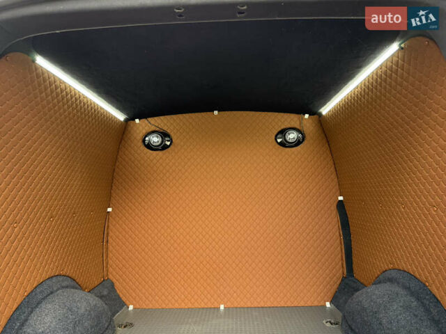 Синій Фольксваген Transporter, об'ємом двигуна 2.5 л та пробігом 250 тис. км за 13888 $, фото 46 на Automoto.ua