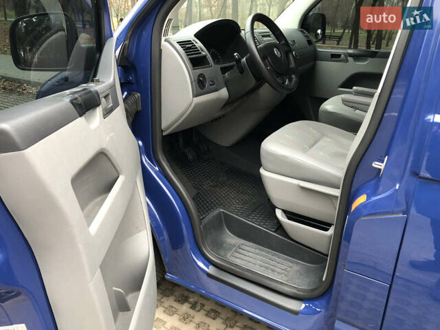 Синий Фольксваген Transporter, объемом двигателя 2.5 л и пробегом 327 тыс. км за 9900 $, фото 7 на Automoto.ua