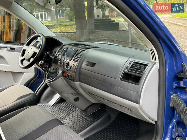 Синий Фольксваген Transporter, объемом двигателя 2.5 л и пробегом 263 тыс. км за 10500 $, фото 36 на Automoto.ua