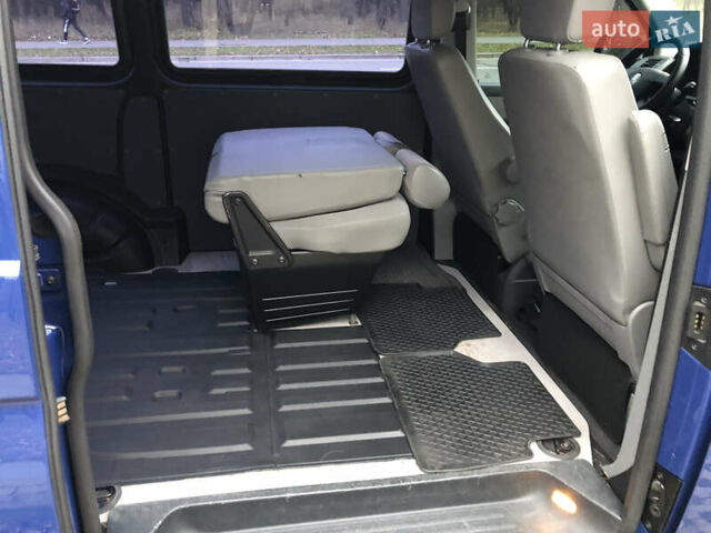 Синий Фольксваген Transporter, объемом двигателя 2.5 л и пробегом 327 тыс. км за 9900 $, фото 28 на Automoto.ua