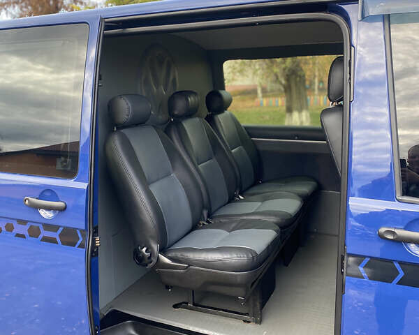 Синій Фольксваген Transporter, об'ємом двигуна 2.46 л та пробігом 320 тис. км за 8999 $, фото 10 на Automoto.ua