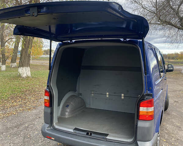 Синій Фольксваген Transporter, об'ємом двигуна 2.46 л та пробігом 320 тис. км за 8999 $, фото 9 на Automoto.ua