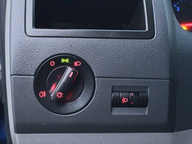 Синій Фольксваген Transporter, об'ємом двигуна 2.5 л та пробігом 383 тис. км за 8499 $, фото 8 на Automoto.ua