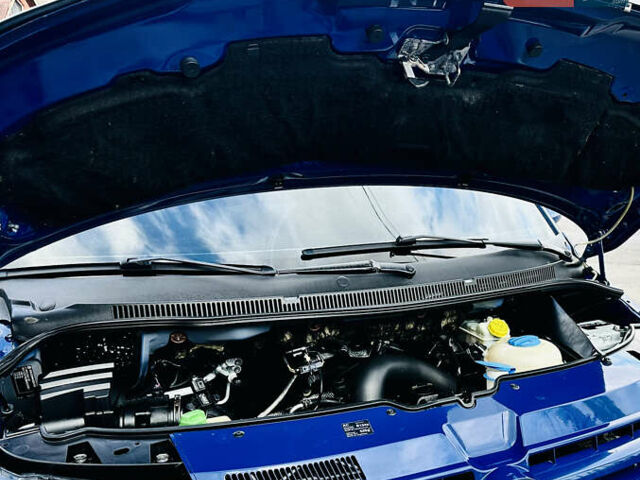 Синий Фольксваген Transporter, объемом двигателя 2 л и пробегом 297 тыс. км за 11700 $, фото 48 на Automoto.ua