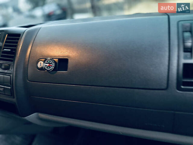 Синій Фольксваген Transporter, об'ємом двигуна 2 л та пробігом 295 тис. км за 11900 $, фото 19 на Automoto.ua