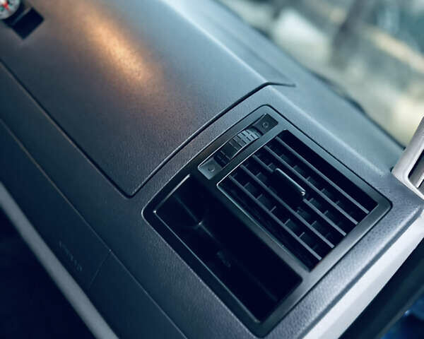 Синій Фольксваген Transporter, об'ємом двигуна 2 л та пробігом 295 тис. км за 11900 $, фото 21 на Automoto.ua