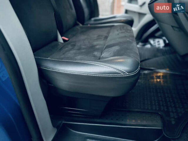 Синій Фольксваген Transporter, об'ємом двигуна 2 л та пробігом 295 тис. км за 11900 $, фото 4 на Automoto.ua