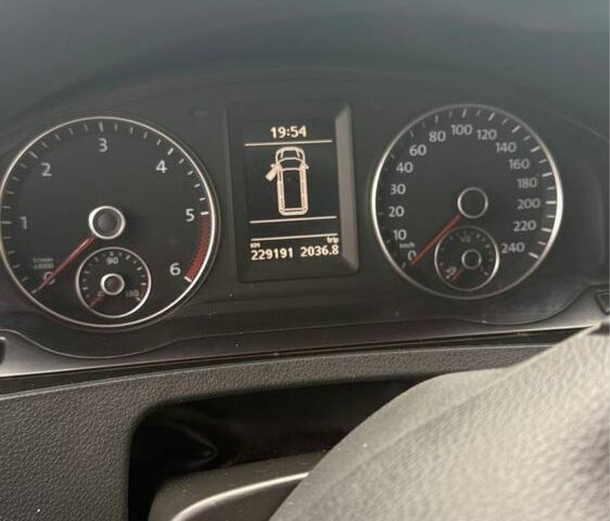 Синий Фольксваген Transporter, объемом двигателя 2 л и пробегом 229 тыс. км за 9999 $, фото 3 на Automoto.ua