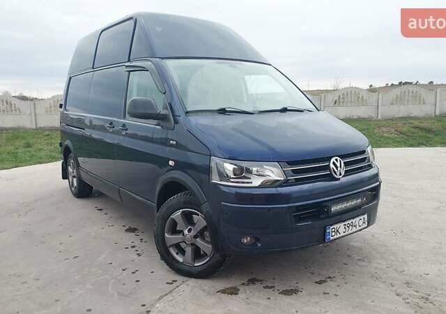 Синий Фольксваген Transporter, объемом двигателя 2 л и пробегом 202 тыс. км за 17499 $, фото 3 на Automoto.ua