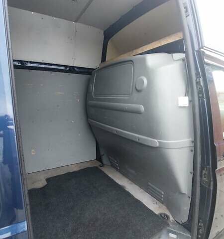 Синий Фольксваген Transporter, объемом двигателя 2 л и пробегом 202 тыс. км за 17499 $, фото 18 на Automoto.ua