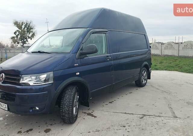 Синий Фольксваген Transporter, объемом двигателя 2 л и пробегом 202 тыс. км за 17499 $, фото 2 на Automoto.ua