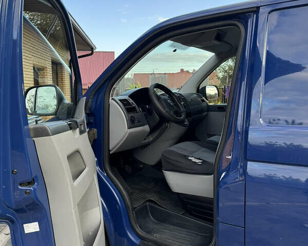 Синий Фольксваген Transporter, объемом двигателя 1.97 л и пробегом 127 тыс. км за 28000 $, фото 13 на Automoto.ua