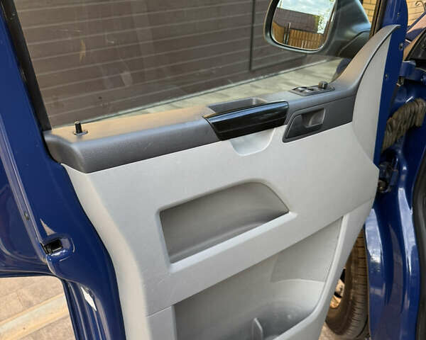 Синій Фольксваген Transporter, об'ємом двигуна 1.97 л та пробігом 127 тис. км за 25000 $, фото 19 на Automoto.ua