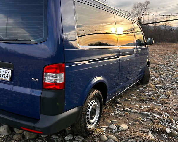 Синий Фольксваген Transporter, объемом двигателя 1.97 л и пробегом 217 тыс. км за 16200 $, фото 2 на Automoto.ua