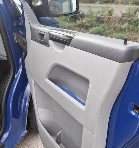 Синій Фольксваген Transporter, об'ємом двигуна 1.97 л та пробігом 414 тис. км за 16900 $, фото 11 на Automoto.ua