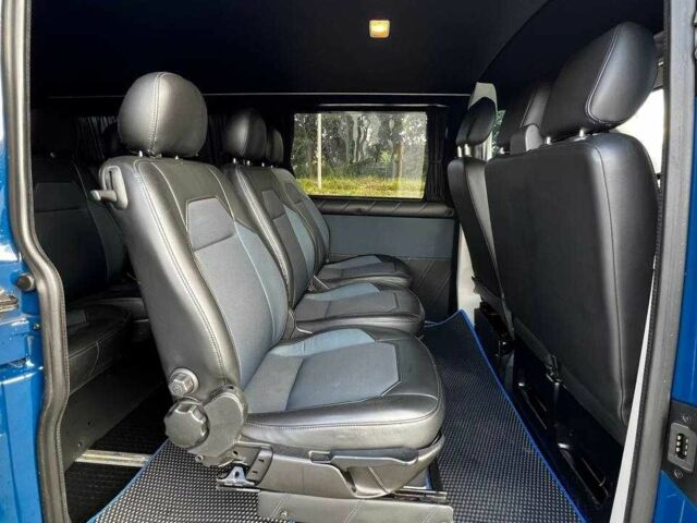 Синий Фольксваген Transporter, объемом двигателя 2 л и пробегом 289 тыс. км за 16490 $, фото 18 на Automoto.ua